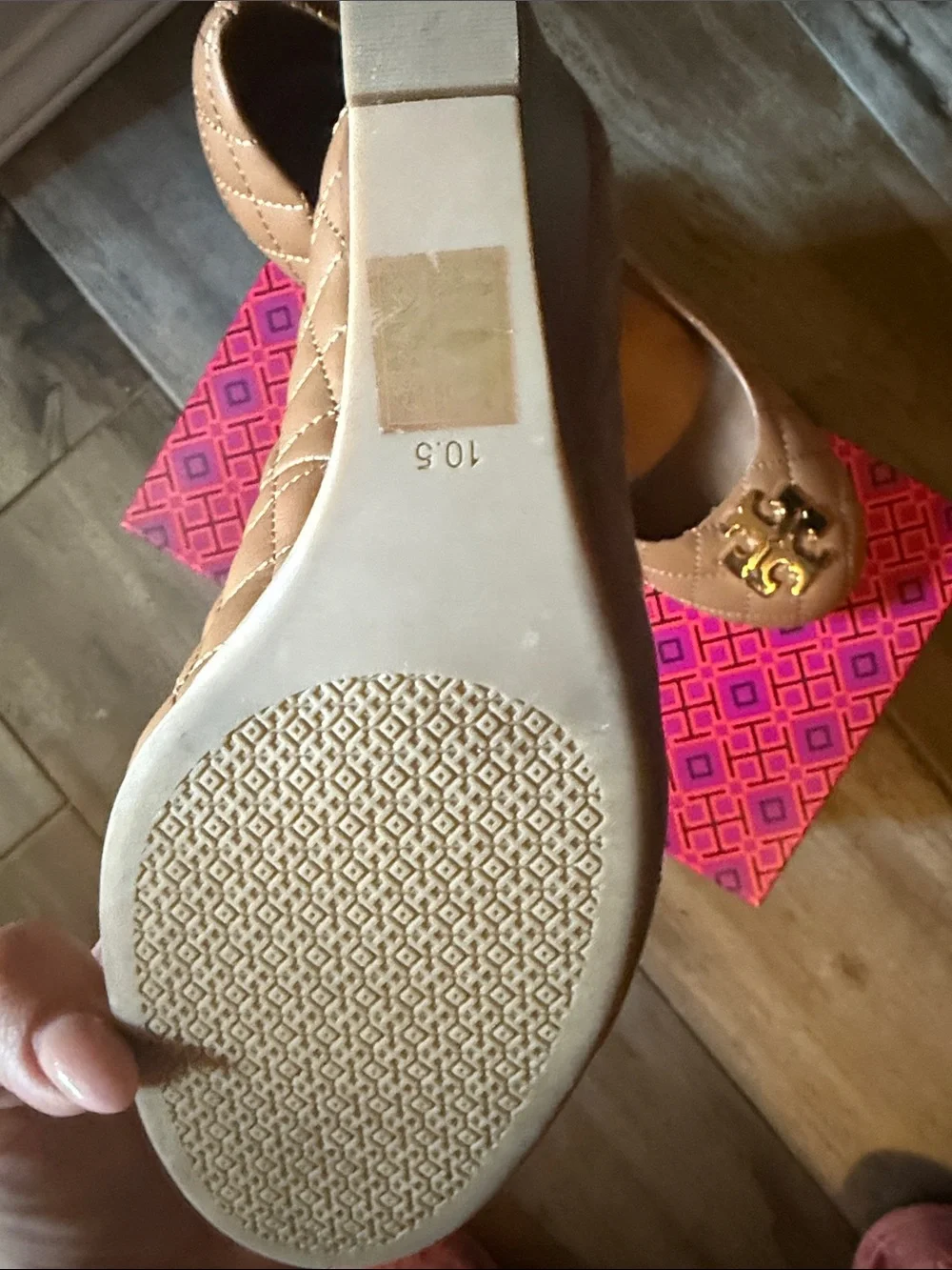 Tory Burch Quilted Beige Leather Heels with Gold Logo